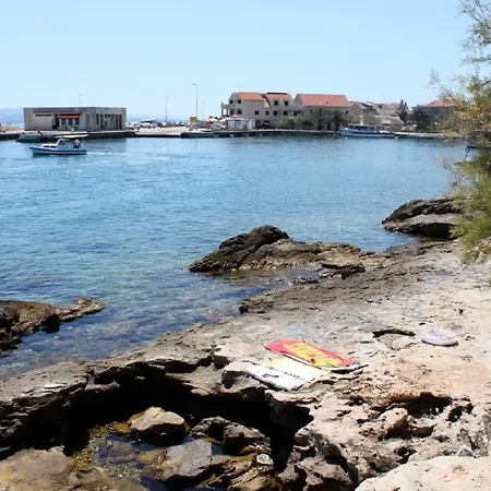 Mare - Economy 3* Sućuraj